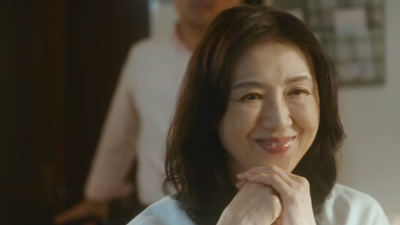 【短編映画（縦型）】ふ〜ん…本当に出張だったの…？