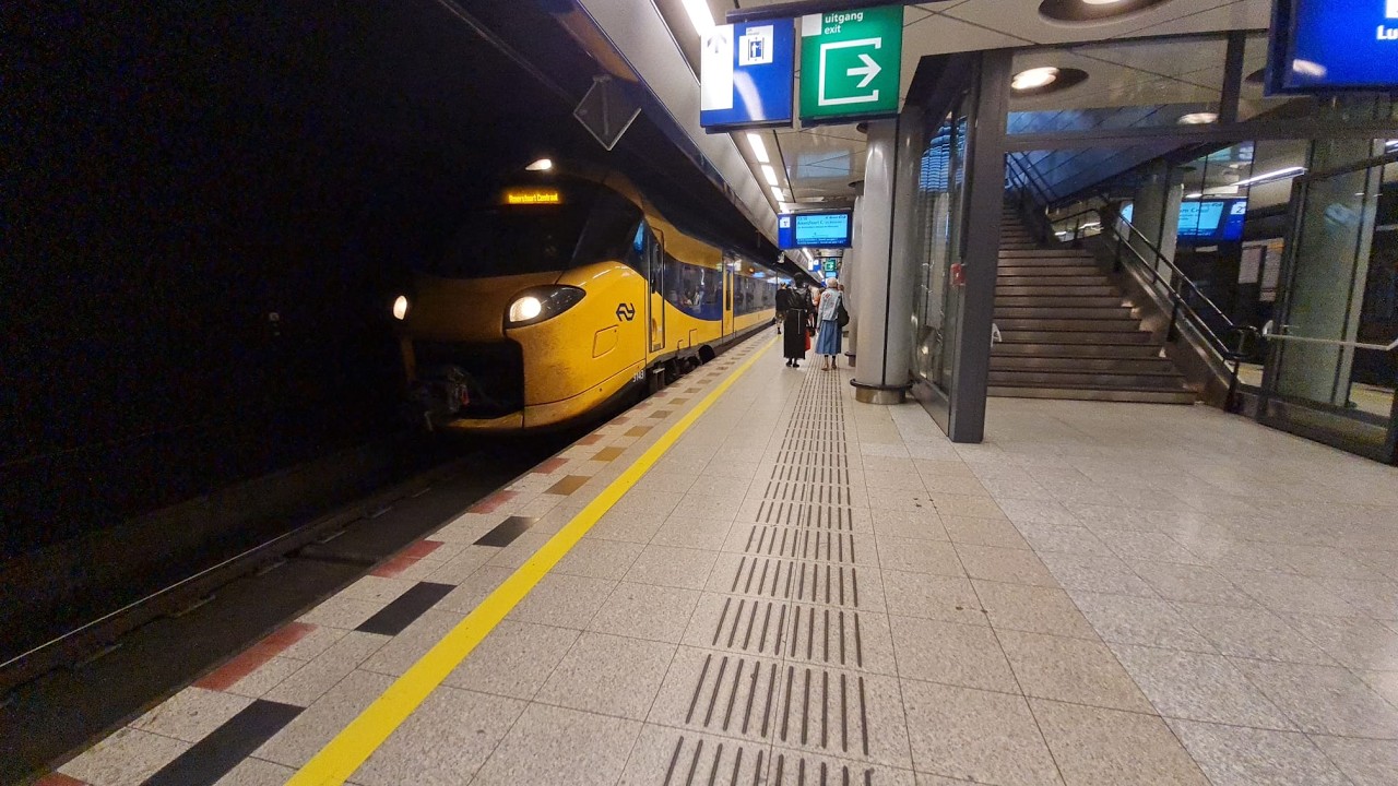 Treinen op station Schiphol Airport | Zondag 22 Februari 2026.