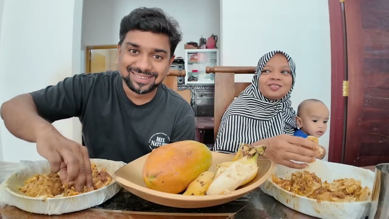 අපි උදේට කන්න ගත්තා ගෙවල් ලග තියෙන පුන්චි කෑම කඩෙන් - Sri Lanka Food - Vlogs 
