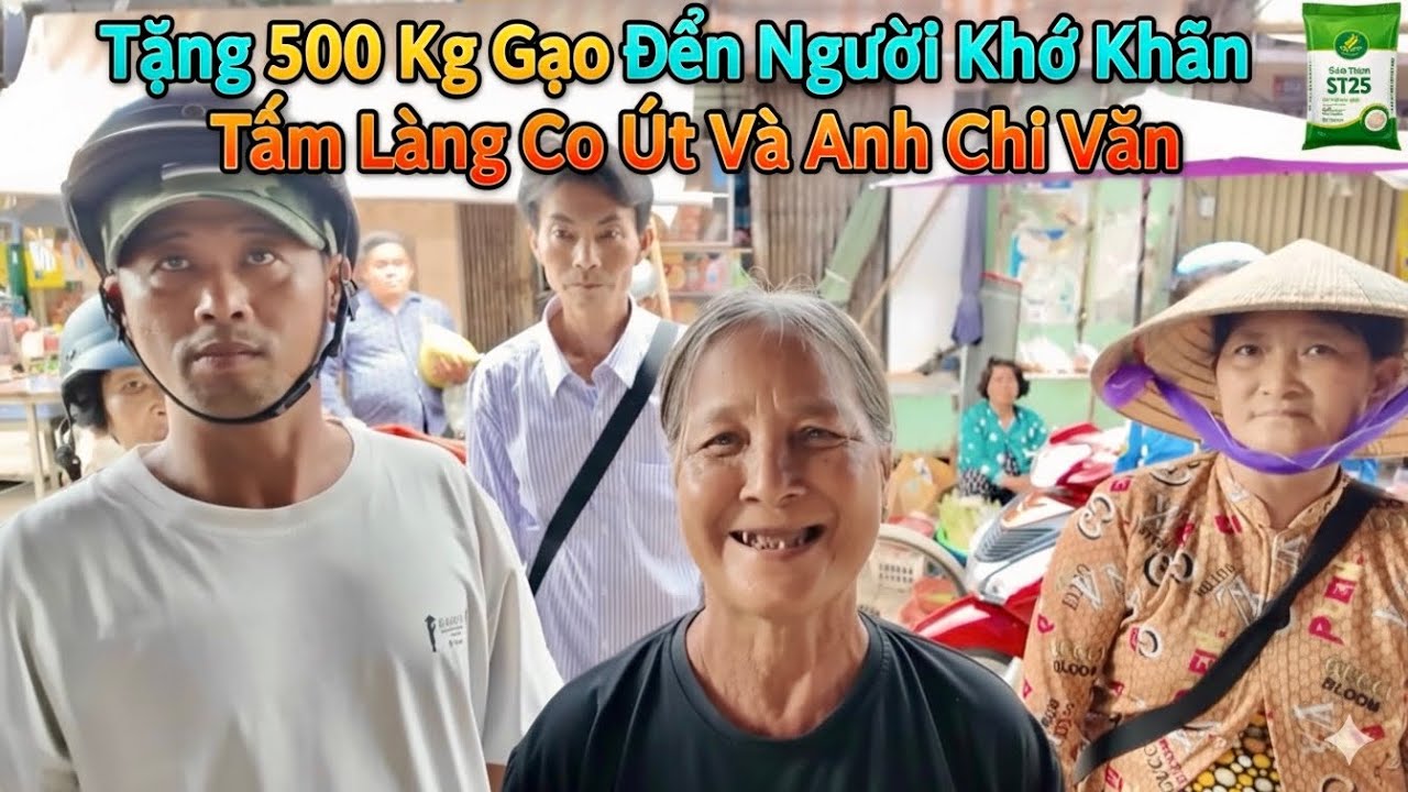 Tặng 500 Kg Gạo Tại Chợ Mỏ Cày Bến Tre Cũ Đến Người Khó Khăn Từ Cô Út Anh Chị Vân | Khương Nhựt Minh