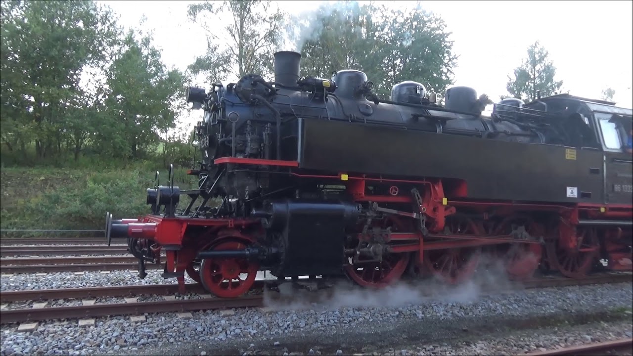 86 1333-3 +VSE Museumszug bei der EAB + BR 86 auf der H0/H0e Modelleisenbahn