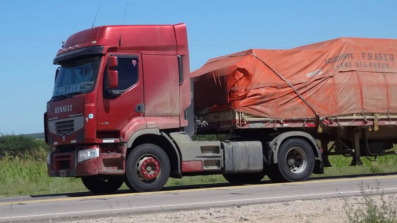 CAMIONES EN LA PAMPA 22.