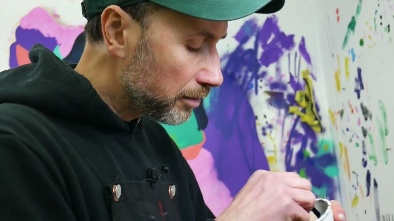 Art As Therapy - Inside the Artist's Studio with Lee Eelus