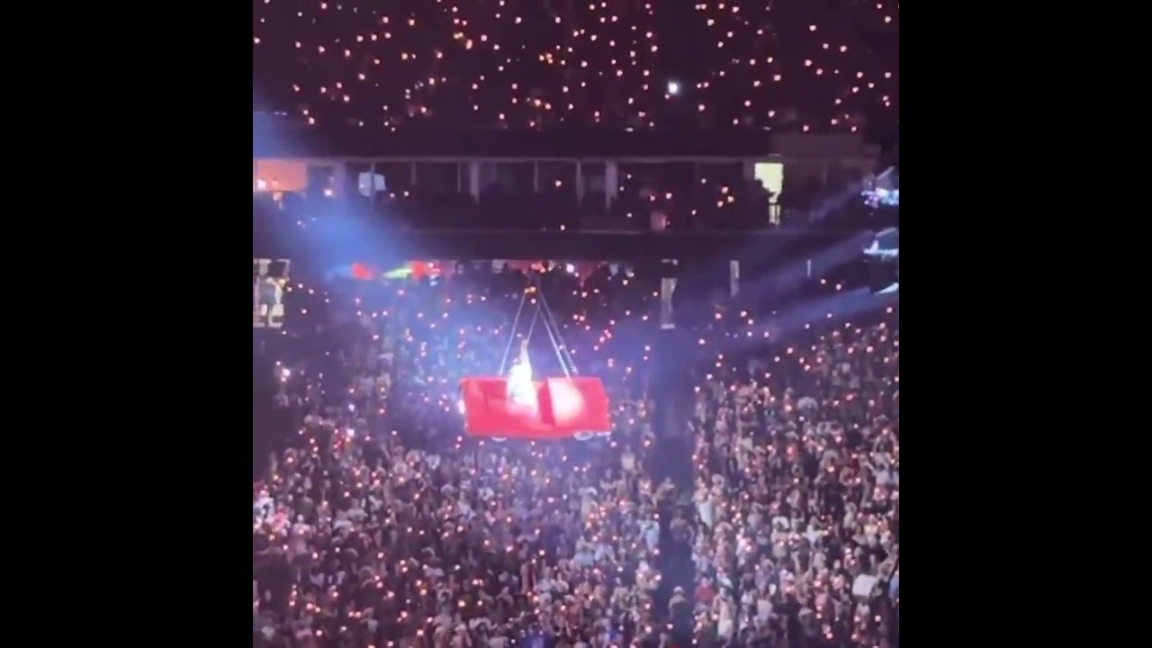 Beyonc&eacute;&rsquo;s Car Malfunctions In Houston #cowboycartertour #beyonce #beyhive #cowboycarter #beyonc&eacute;