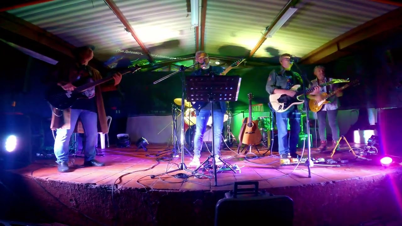 Fénix - Another Brick In The Wall, Part Two - Pink Floyd Cover