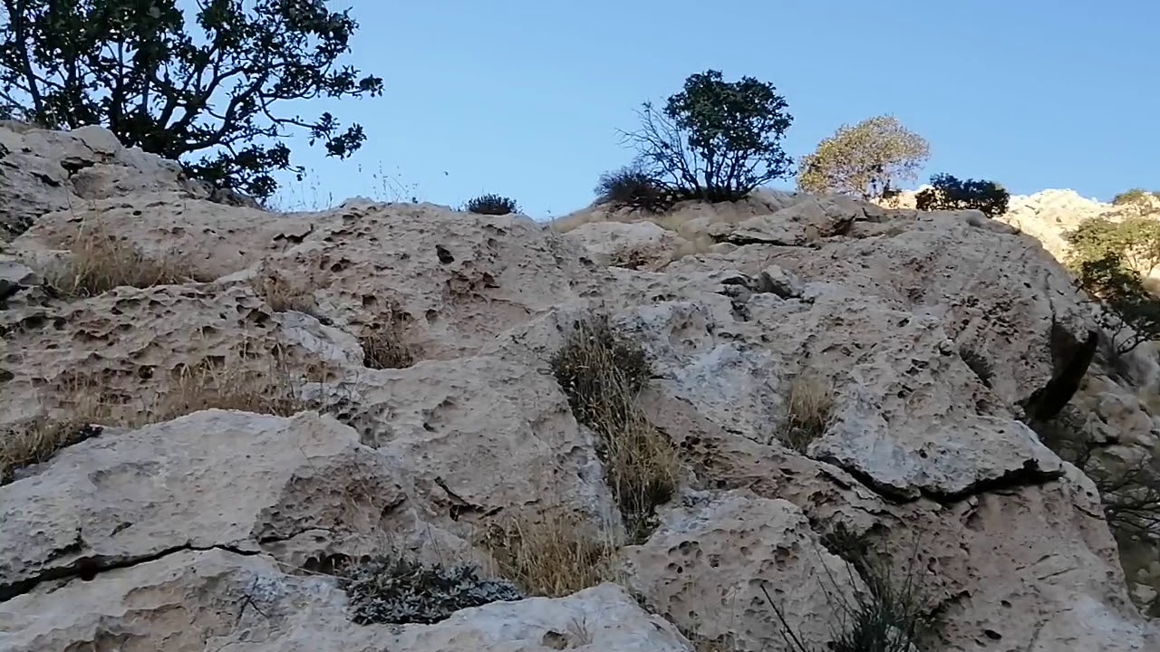 جبل مقلوب في قرية جيبران