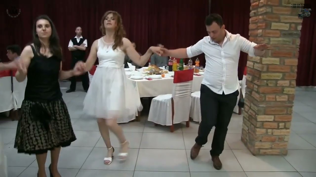 Жућа и Стил Бенд