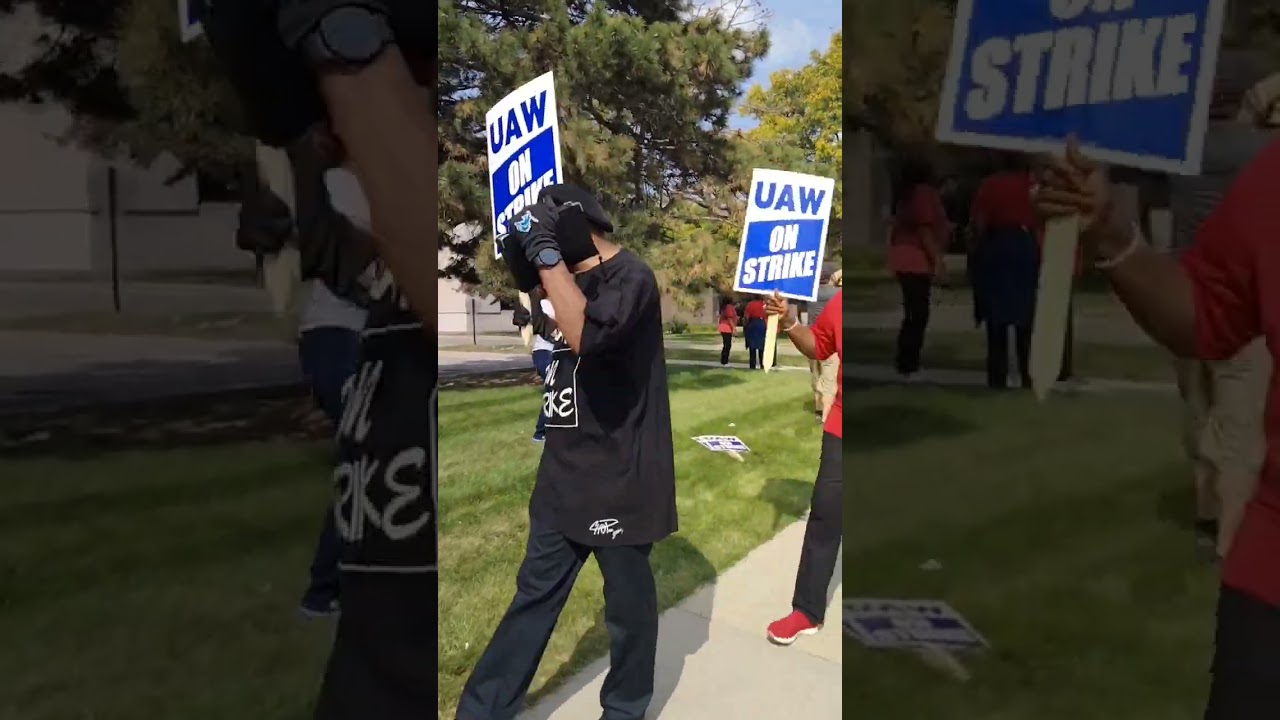 #EndCorporateGreed We stay undefeated UAW strike Mopar Centerline #StandUp