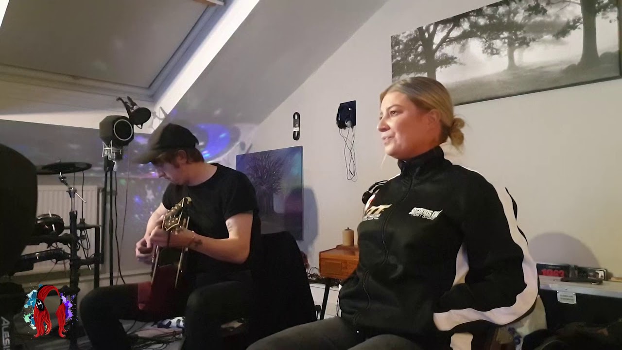 Who You Listening To?  - LIVE SESSIONS - Carly Connor - Wasting My Time