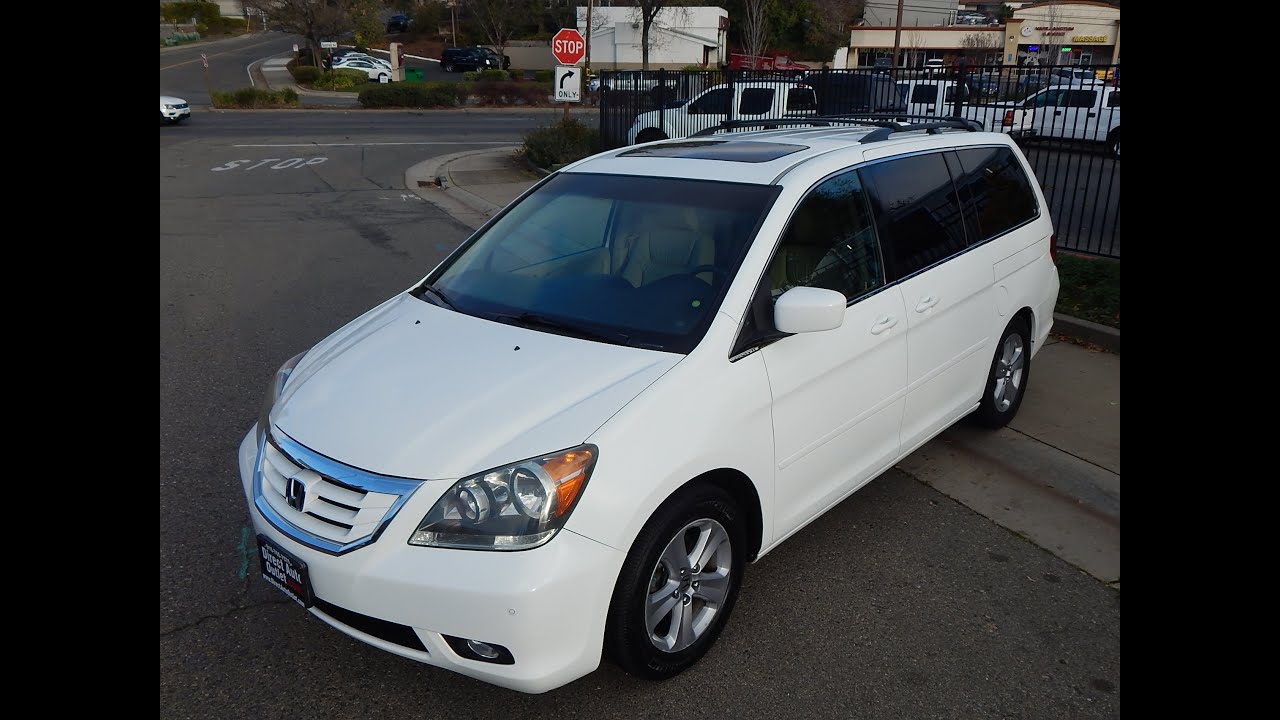 2010 Honda Odyssey Touring minivan video overview and walk around.