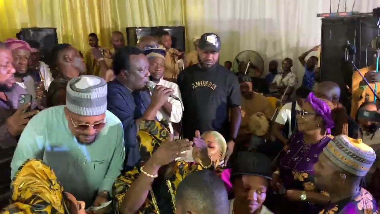 SAHEED OSUPA BOYE BEST ON STAGE AT AFEEZ ABIODUN OWO FILM Premier