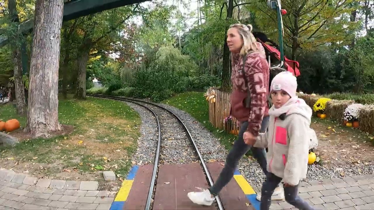 Europa-park Helloween 2025 Panoramabahn rückwerts