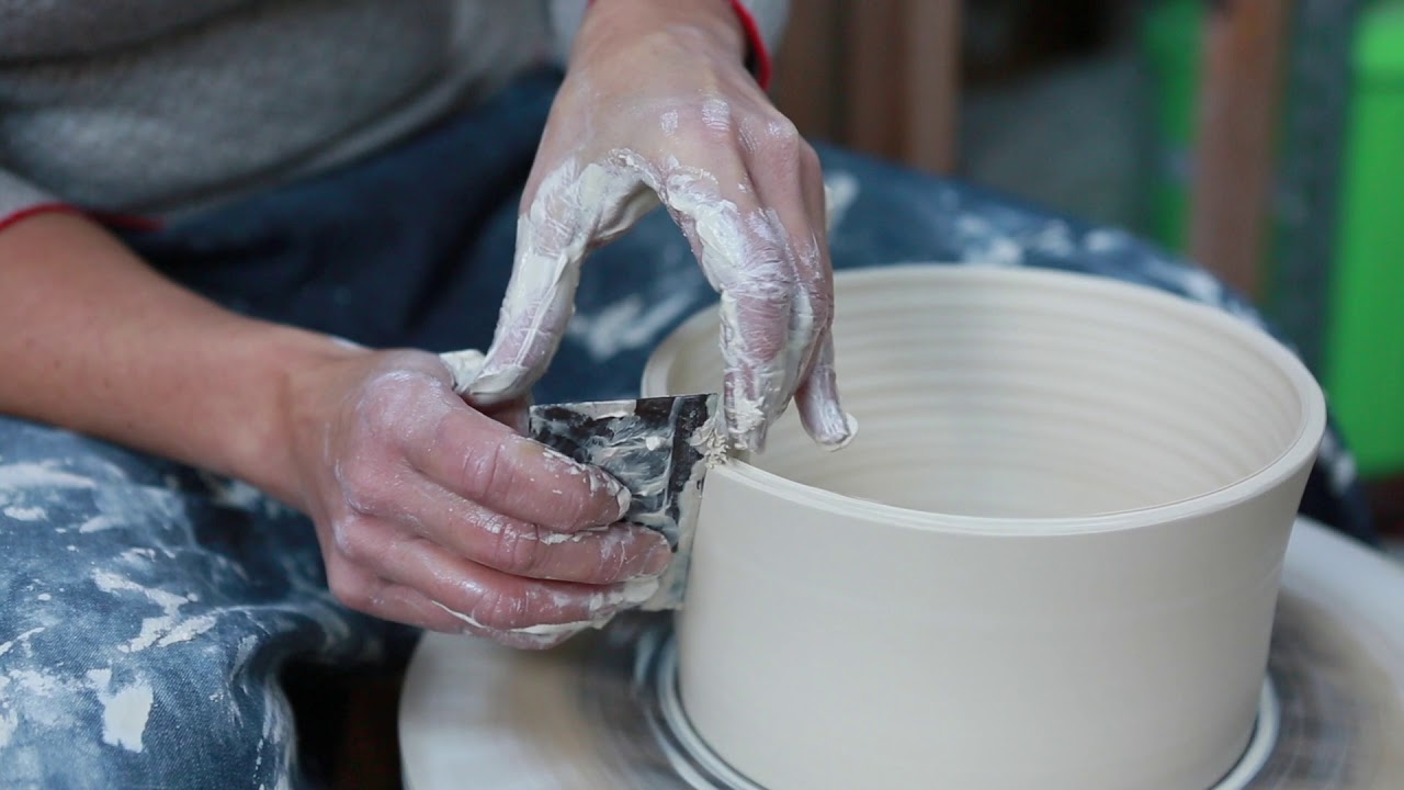 Tanya Gomez Studio - throwing with porcelain
