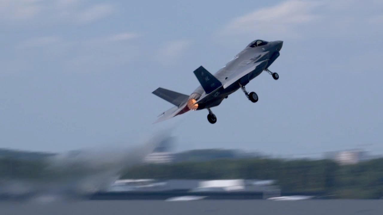 Lockheed Martin’s F-35A Flying at Paris Air Show 2017 – AIN