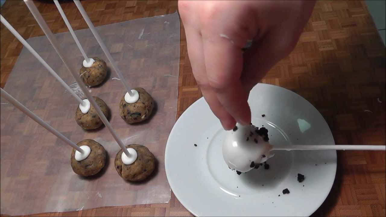 How To Make Cookies and Cream Cake Pops