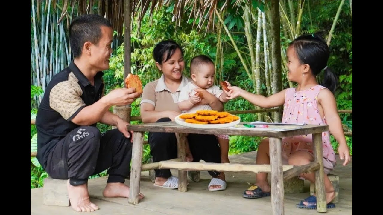 Dwarf family life: renovating the garden and making sweet potato cakes on rainy days