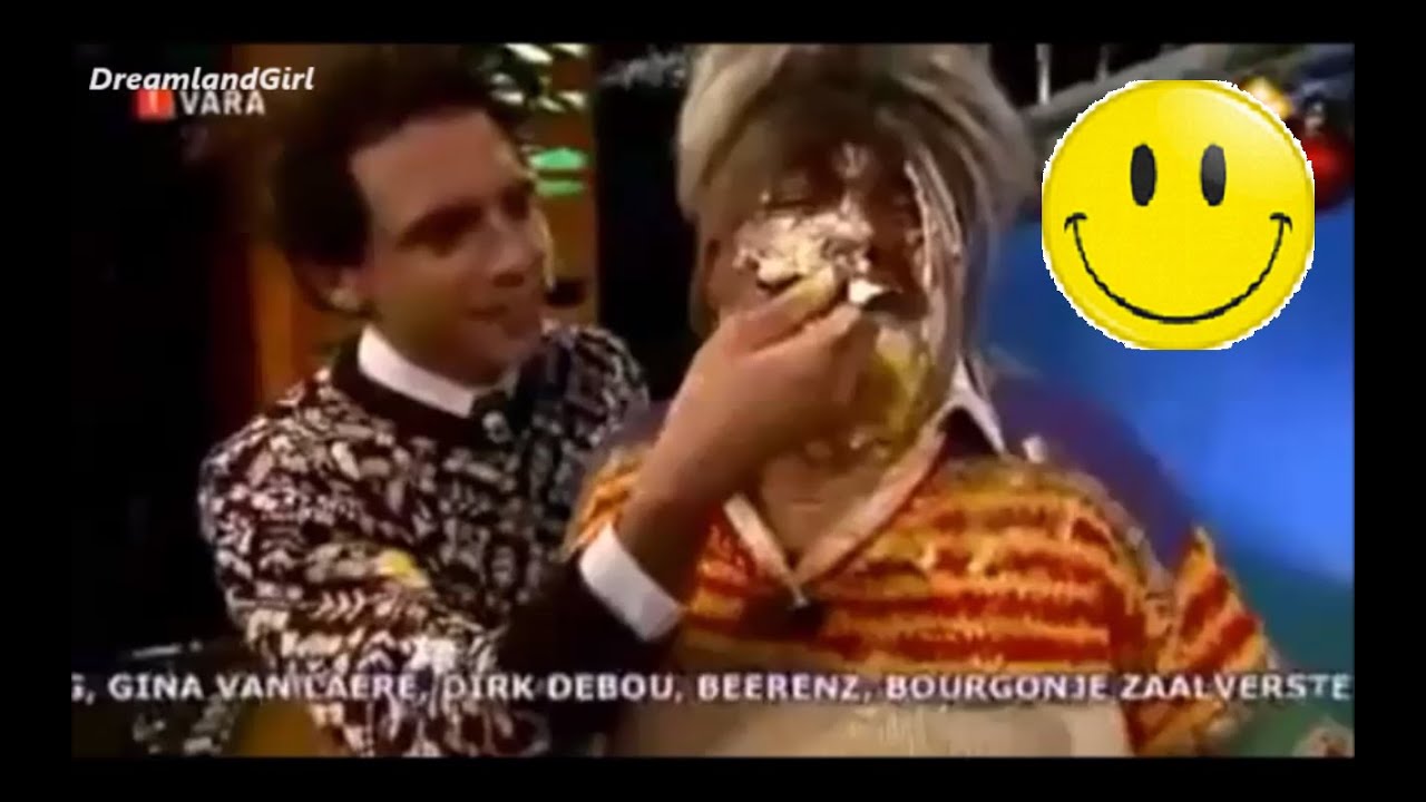 MIKA & Paul - CHRISTMAS DESSERT IN FACE! (Funny moment | Eng Sub)