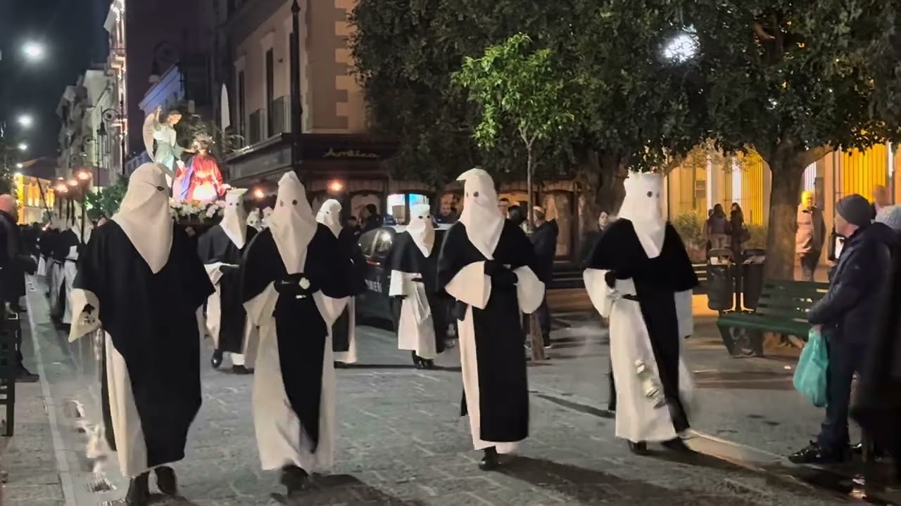 PROCESSIONE - Sorrento 2025 - Venerabile Arciconfraternita SS.Rosario - Giovedì Santo SEPOLCRI