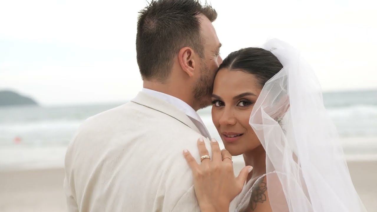 Teaser de casamento na Praia I Aline e Pedro I São Sebastião - SP