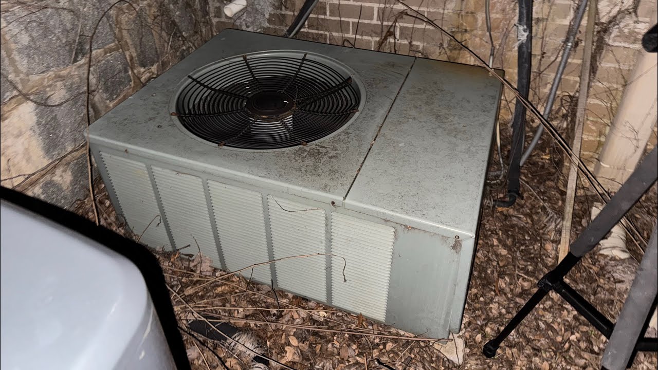 2004 Ruud Achiever Heat Pump - Full Defrost Cycle