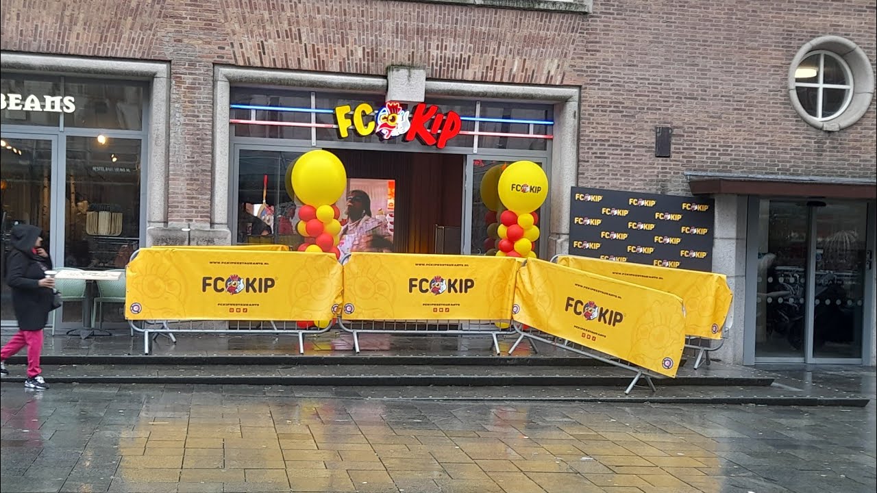 ik ging naar de opening van FC KIP !!