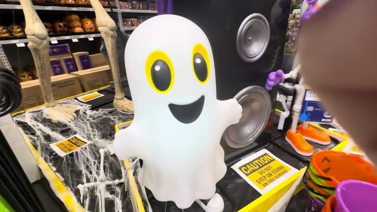 Lowes Halloween 2025 ￼(more decor)