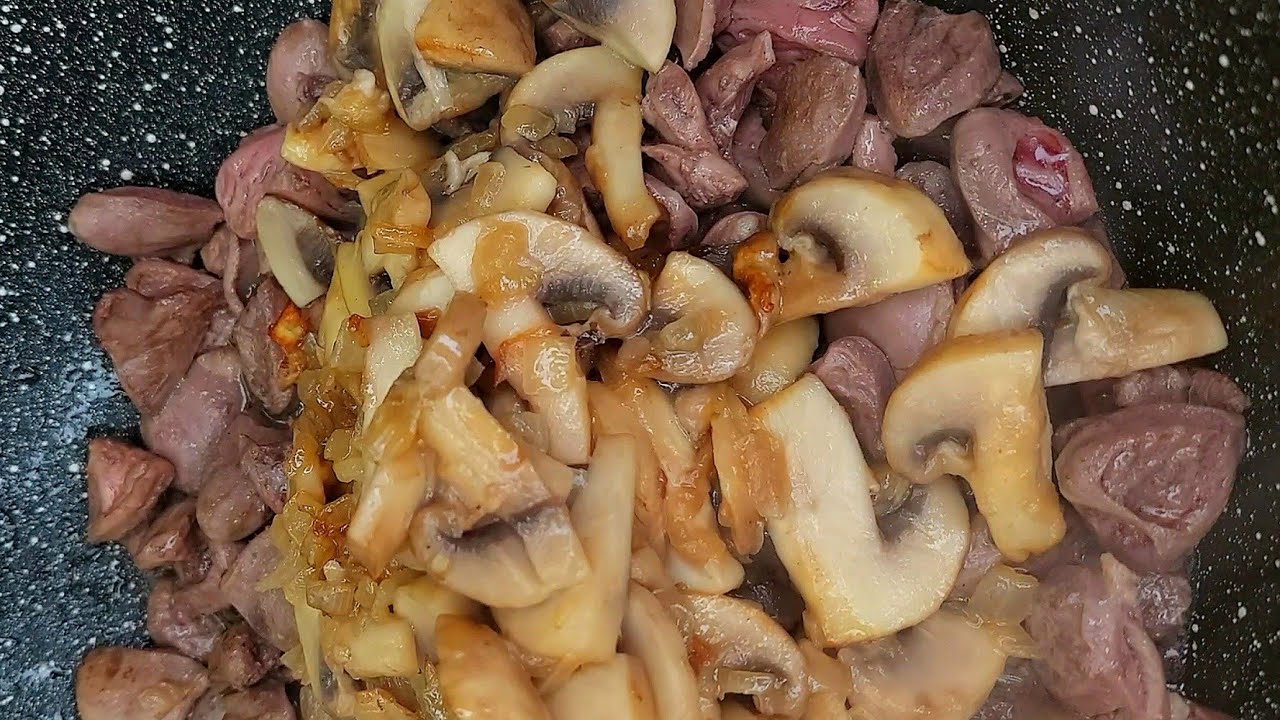 Вкусный рецепт: Куриные сердца с шампиньонами - лучший обед дома!