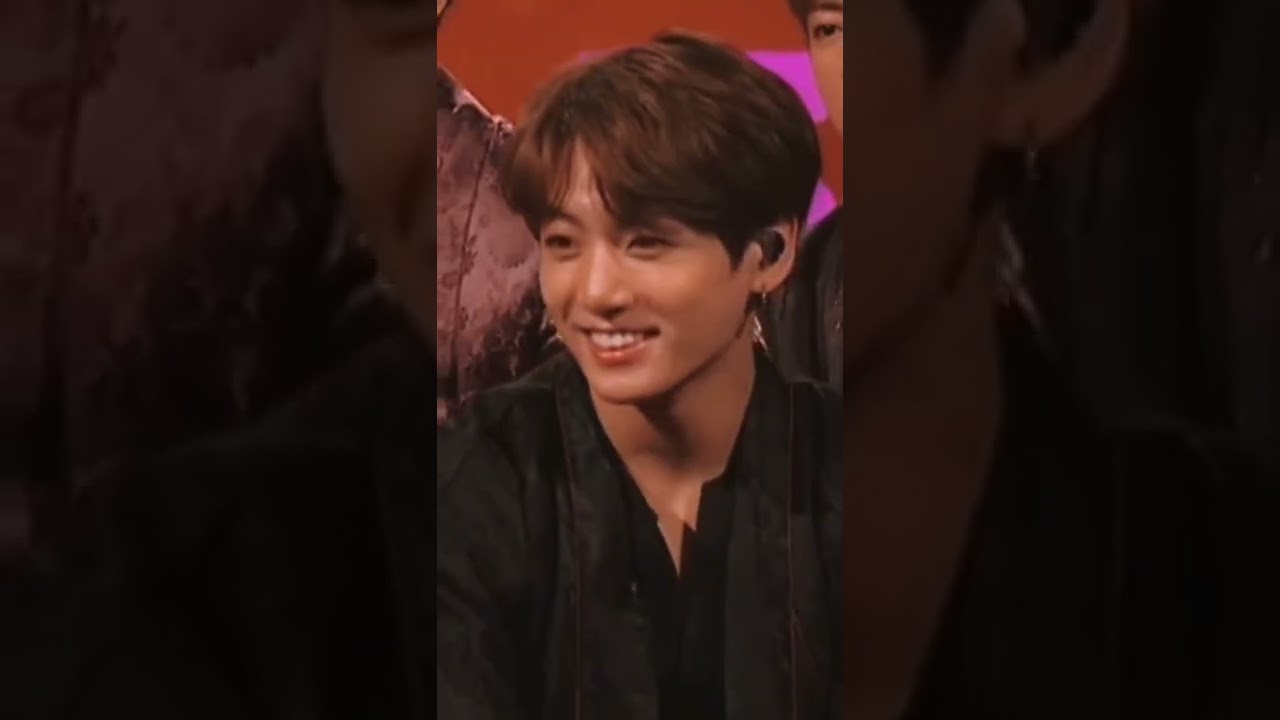 When yn's focused on jungkook's abs and chest instead of something #bts #jungkook #btsff #jungkookff