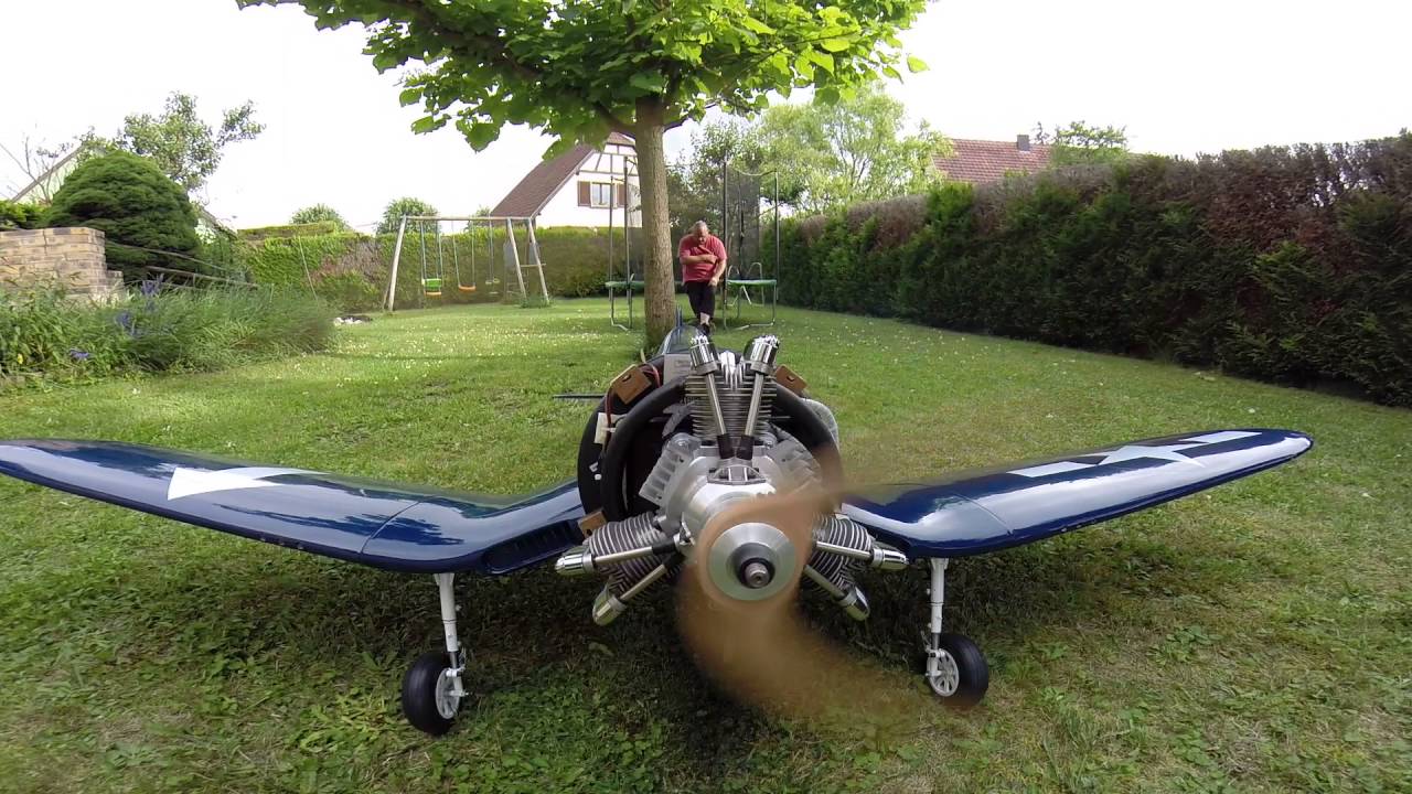 Corsair hangar 9 Saito r3 84cc