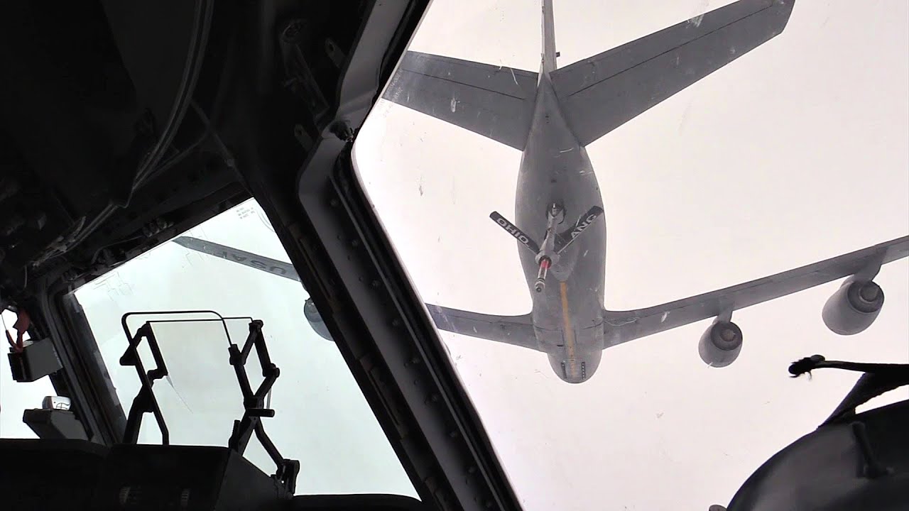 Aerial Refueling - C-17 Globemaster III & KC-135 Stratotanker