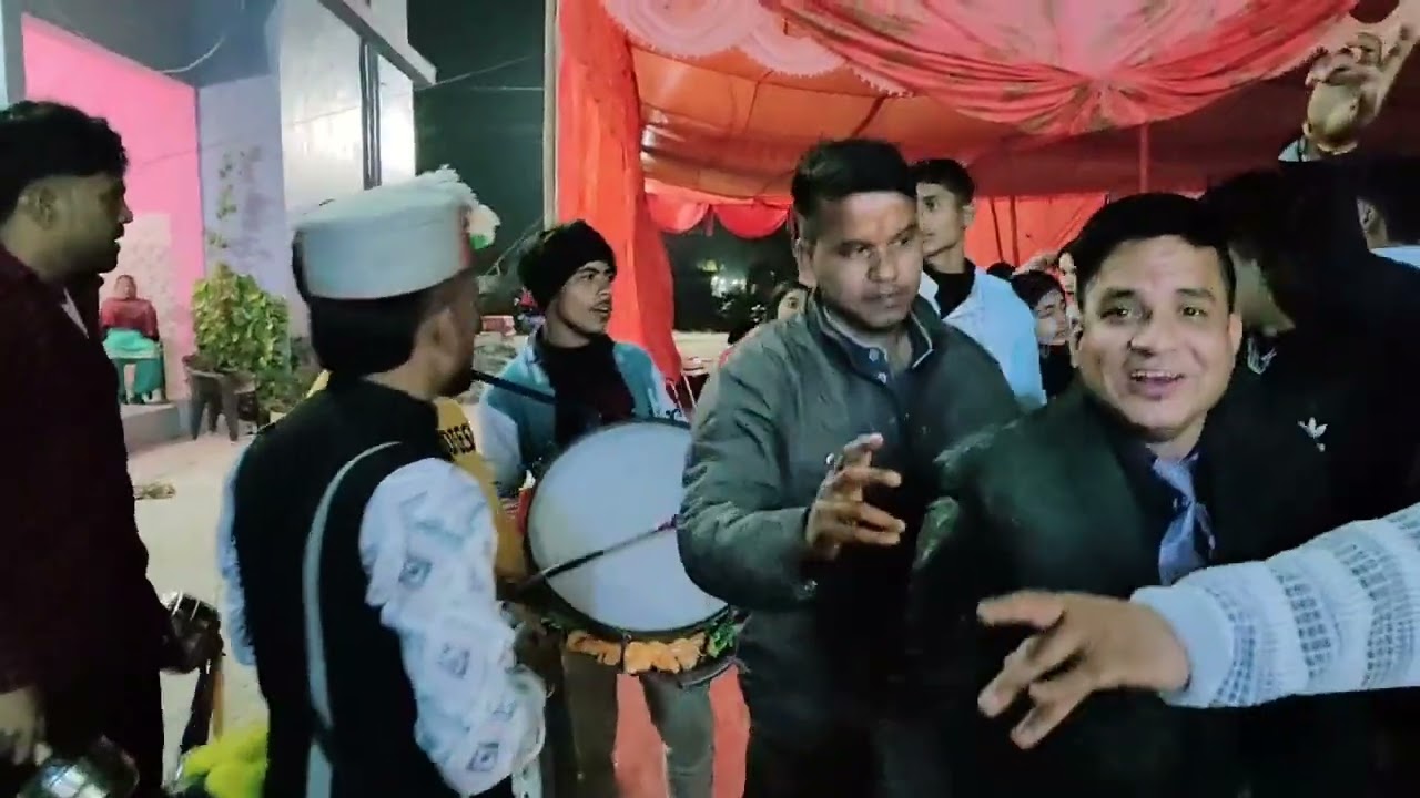   हिमाचली गाना।।।गढ़वाली बैंड।।। तुफानी पारी‌ विक्की भाई ।। ।। no 7037196357