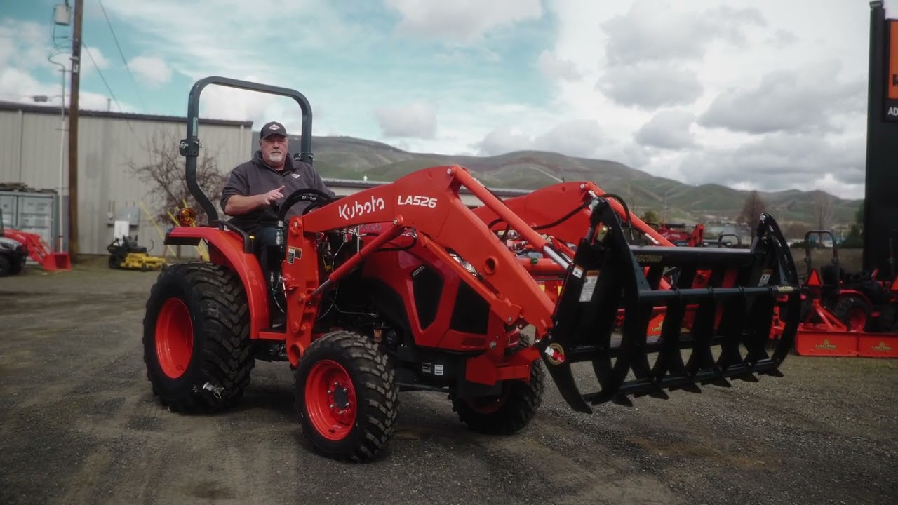 Adams Tractor | Трактор Kubota L2502 с грейфером