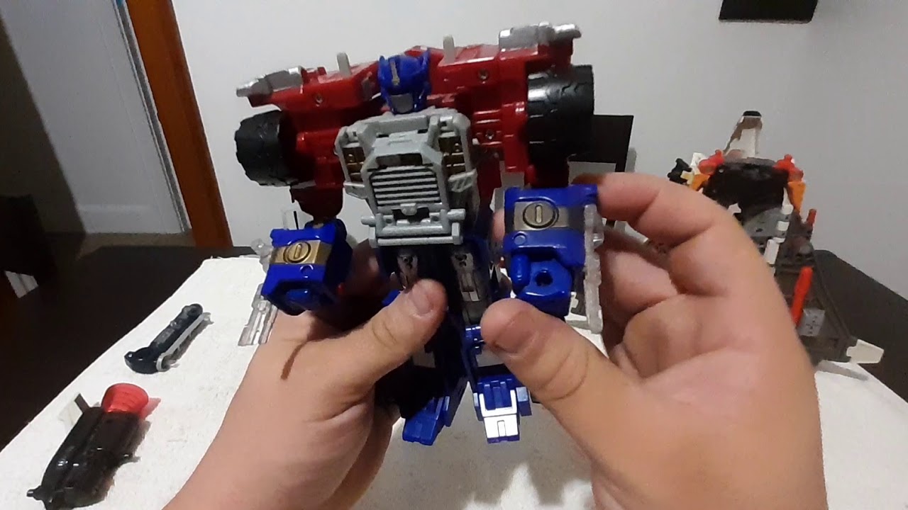 How to transform and combine 2002-2003 Transformers Armada Optimus Prime and Jetfire