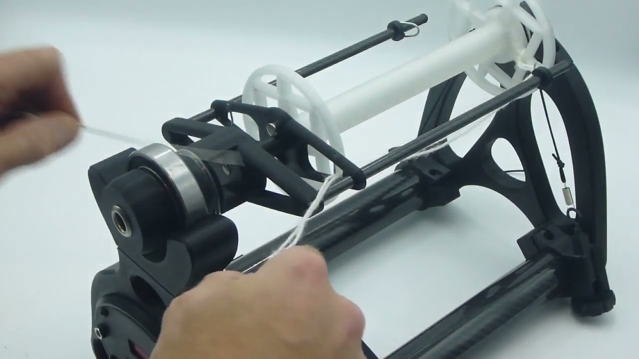 Magpie Threading the Standard Flyer