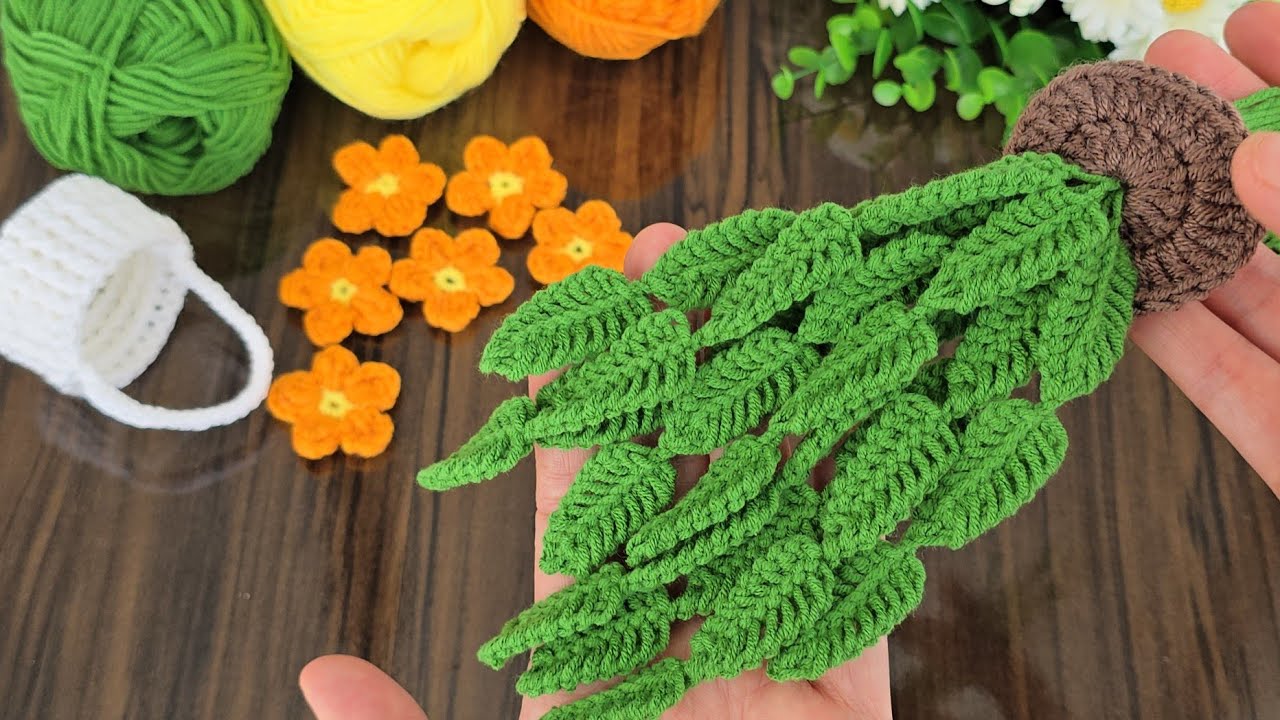 Amazing Crochet Leaf Plant 🌿 Easy & Beautiful Home Decor 🧶 #crochet
