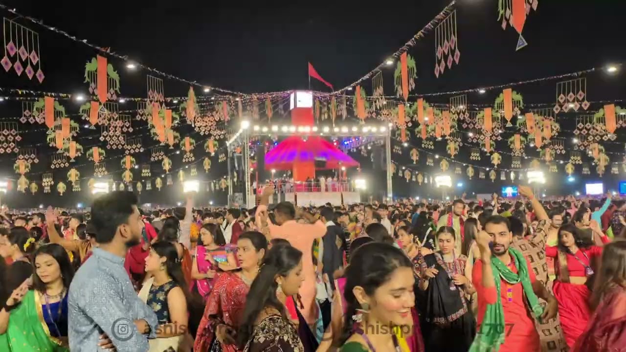 Navratri Day 2 | hu gokul no govaliyo - United Garba Mahotsav #2025 #navaratri #garba #live 