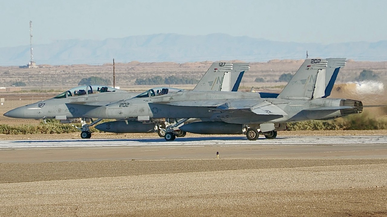 T-45 Goshawks, Super Hornets & Blue Angels Training at NAF El Centro!