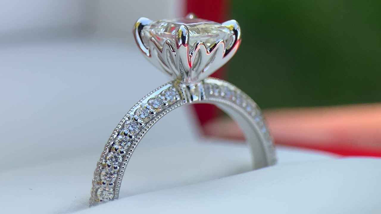 James Allen Pav&eacute; Knife Edge Lotus Basket Looks Amazing (Princess Cut)