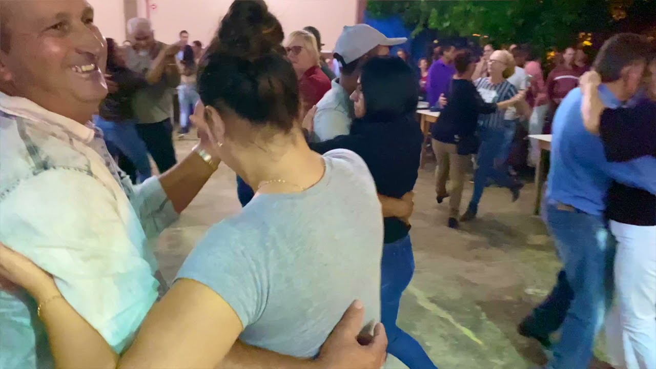 Gabriel Pasa - Morena dos olhos verdes e Bela ingrata Baile no Paraná