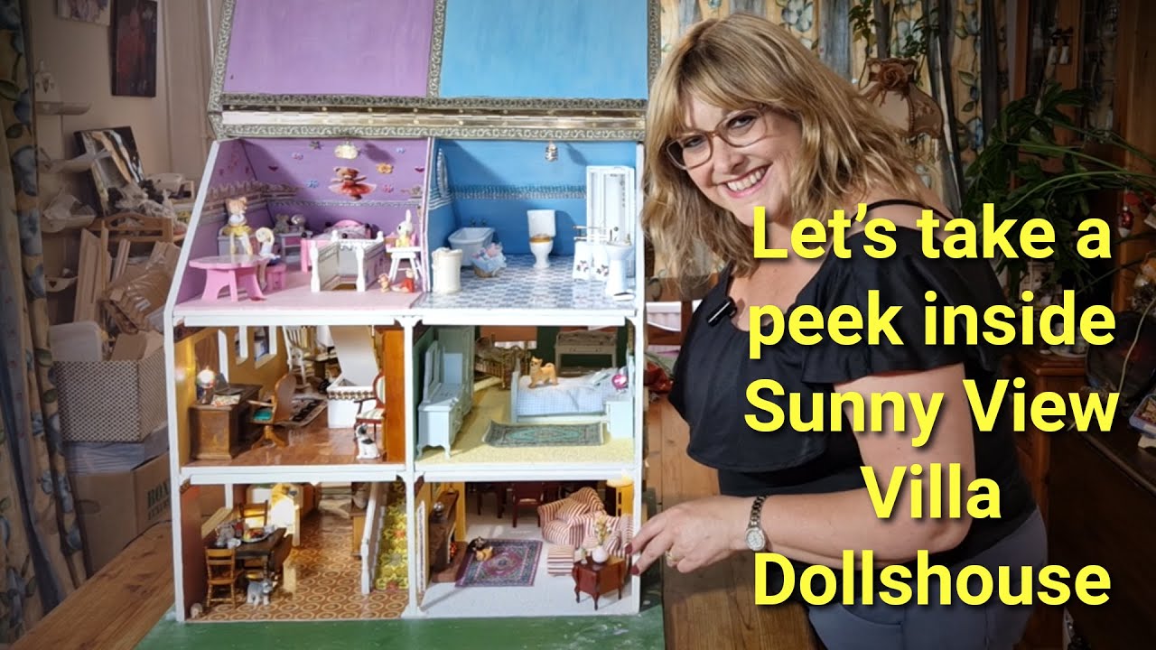 Let's take a peek inside Sunny View Villa Dollshouse