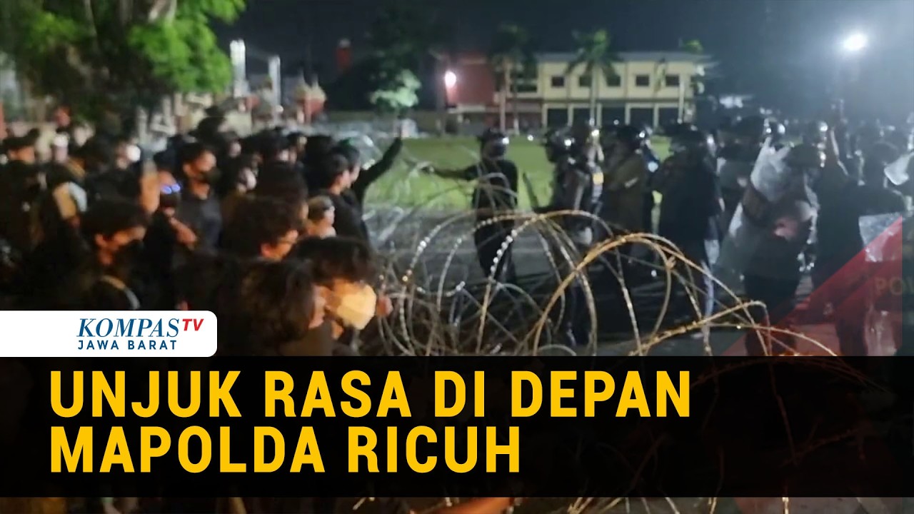 Unjuk Rasa Mahasiswa di Mapolda DIY Ricuh:  Pagar Rusak, 3 Mahasiswa Sempat Diamankan