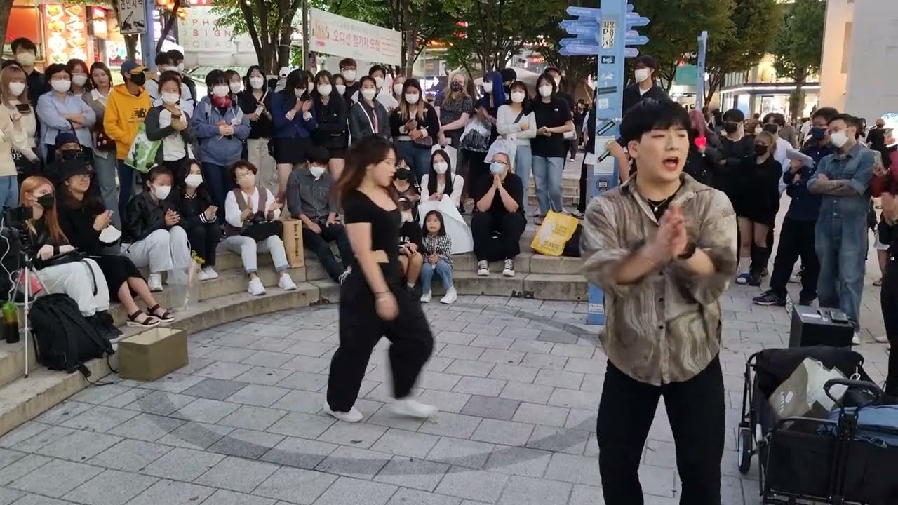 FRIDAY. RED CREW: EUNBI. AMAZING ALLURING PERFORMANCE. HONGDAE.