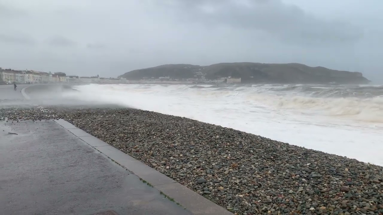 STORM DARRAGH - MASSIVE WAVES AT LLANDUDNO NORTH SHORE