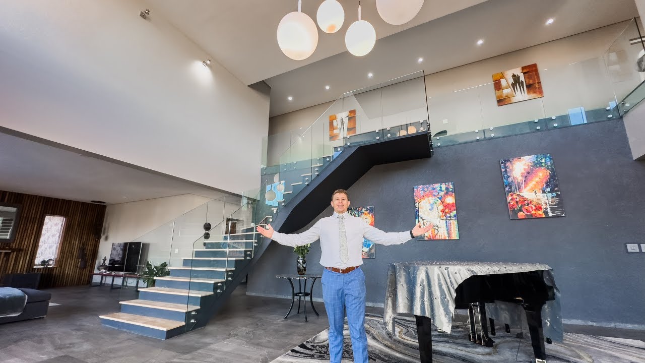 Touring a R22,000,000 Mansion in the Northern Suburbs of Cape Town with Eugene Green