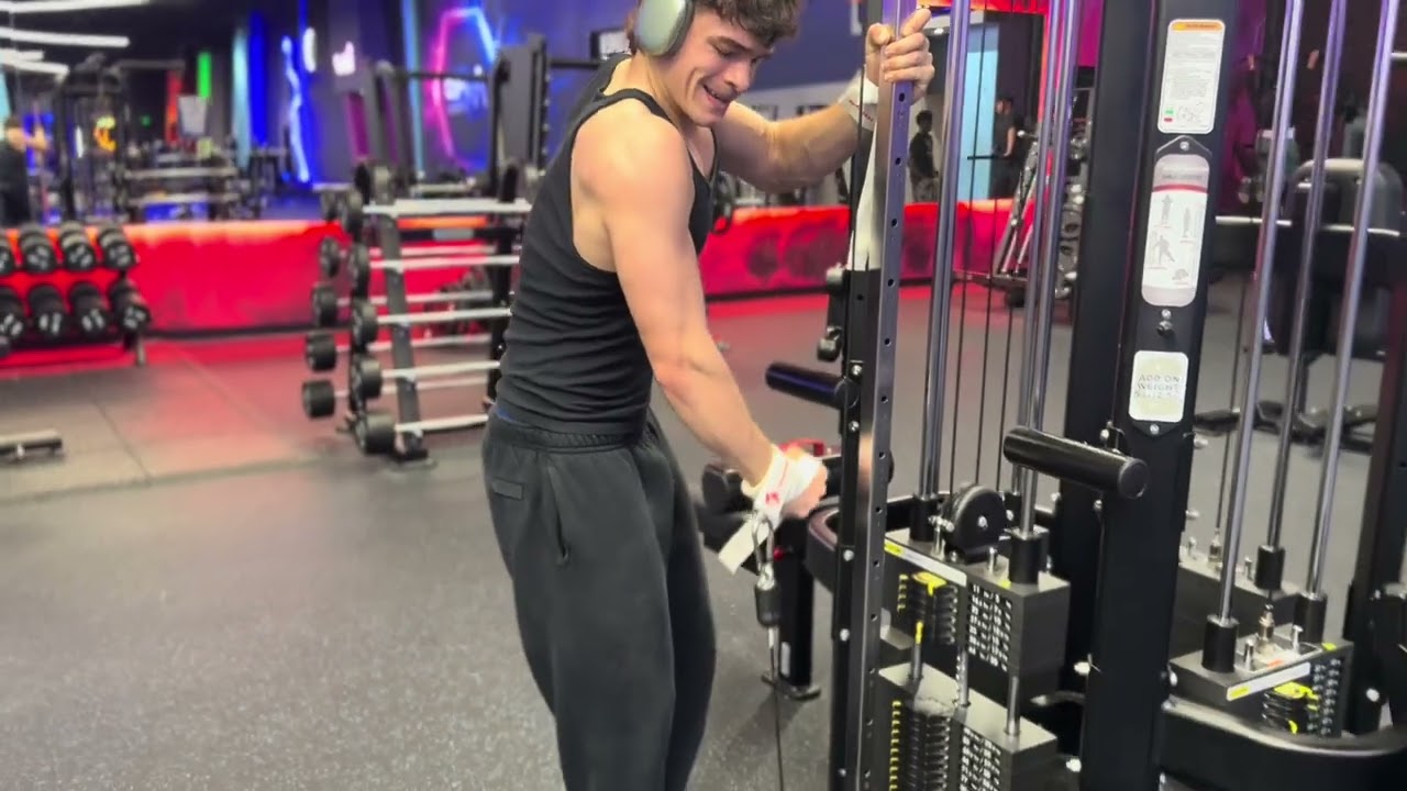 Pull day with the fellas- meeting more of the boys soon! Stay tuned- like n sub😡😡😡