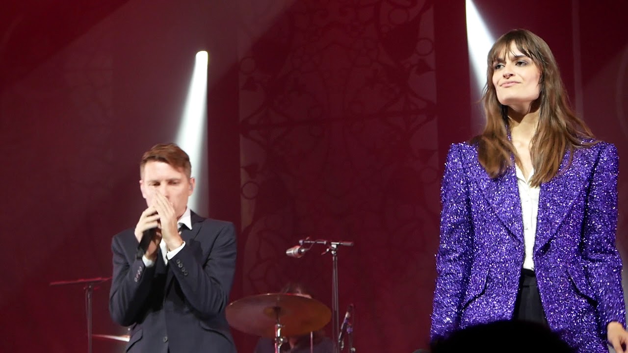 Clara LUCIANI / Alex KAPRANOS (Franz Ferdinand) - Summer wine 11/09/19 @olympia