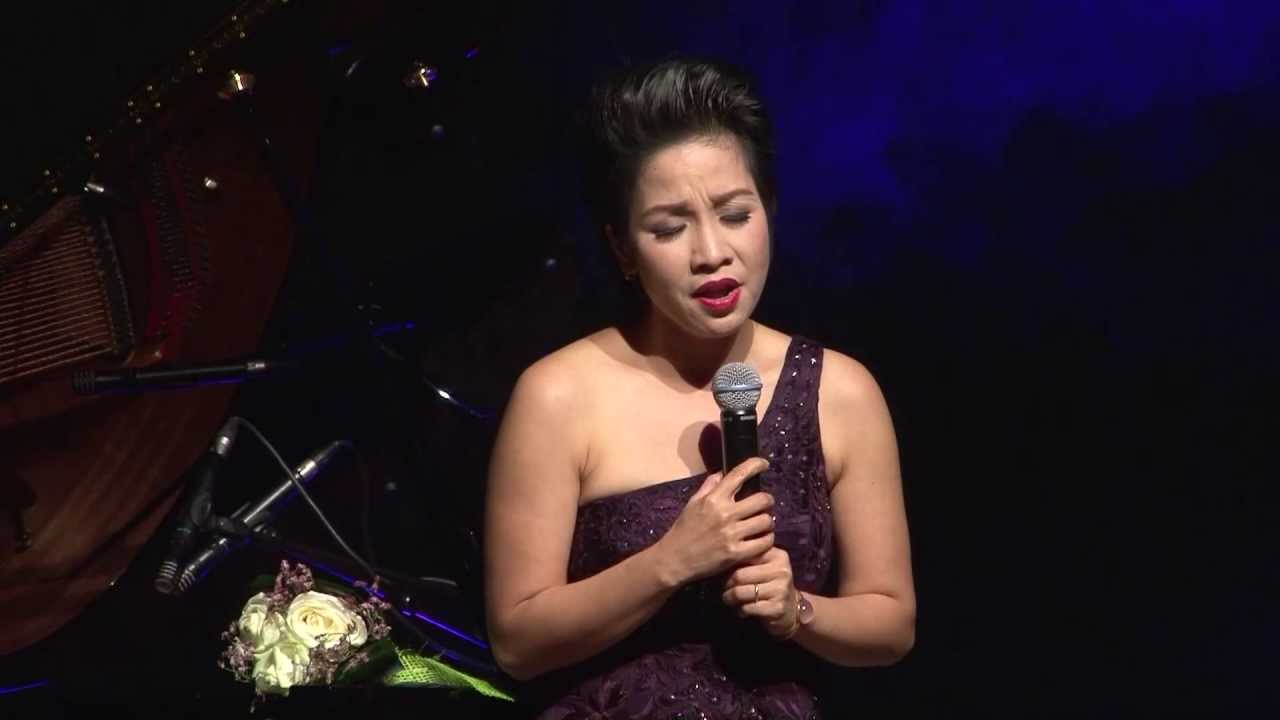 Mỹ Linh (piano : Nam Anh) - Một Mình