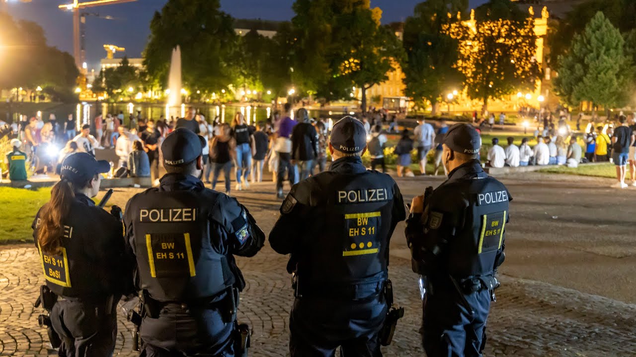 Stuttgart: Straßenrandale mit 600 Menschen - fünf Polizisten verletzt