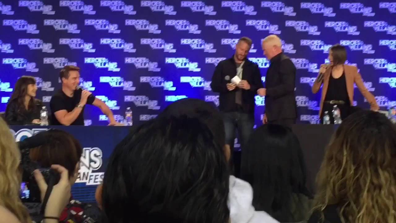 I play Super Charades with Celebs at Heroes and Villains Fan Fest 2015| BeastModeJack