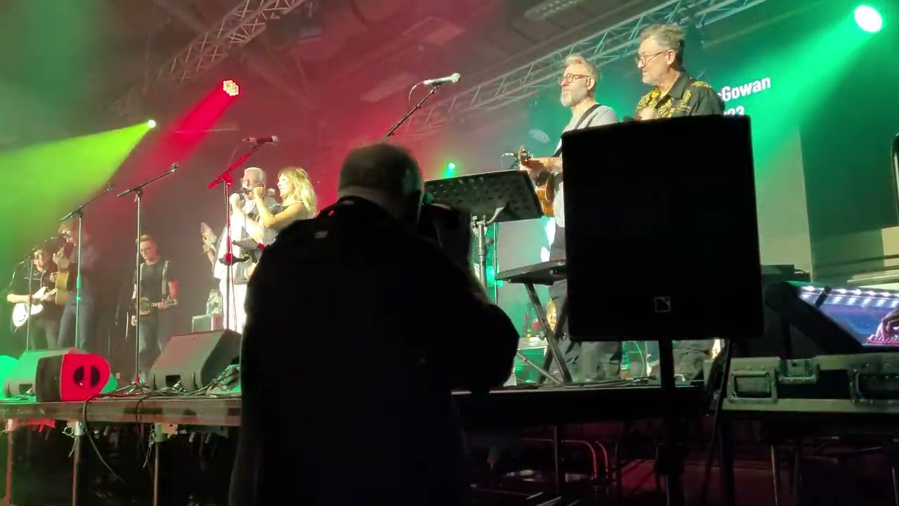 The Everly Pregnant Brothers - Fairytale - Live @ The Octagon Sheffield - Christmas Special 2023